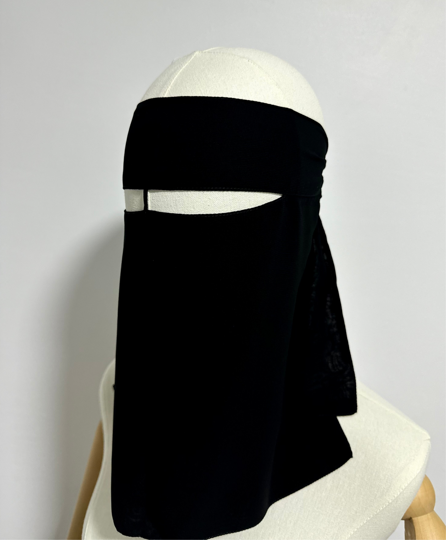 Pinch nose string niqab